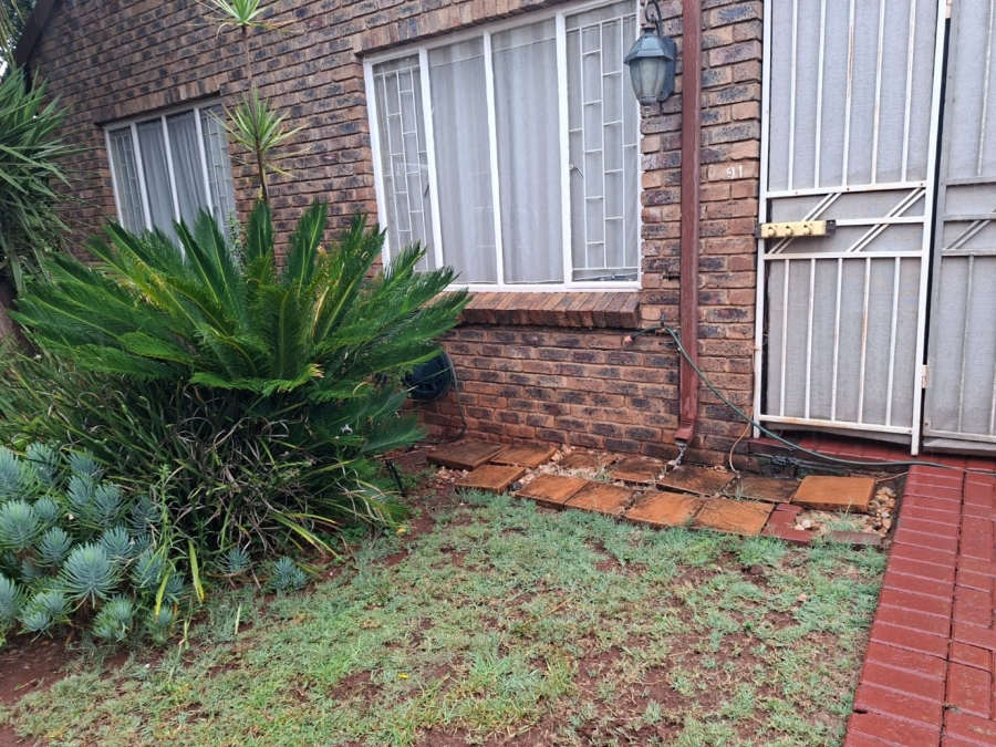 2 Bedroom Property for Sale in Clarina Gauteng