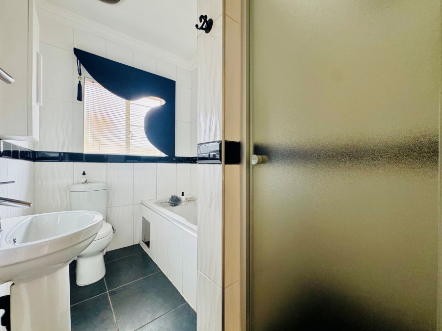 3 Bedroom Property for Sale in Doornpoort Gauteng