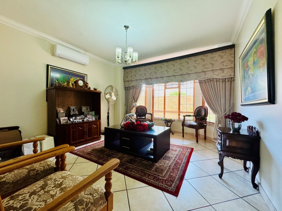 4 Bedroom Property for Sale in Rose Acres Estate Gauteng