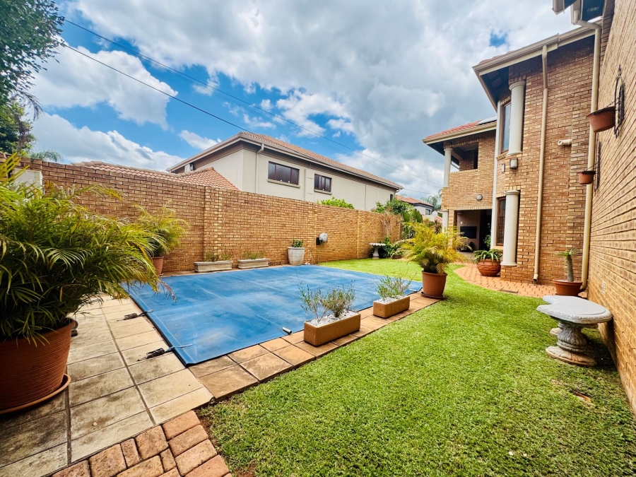 4 Bedroom Property for Sale in Rose Acres Estate Gauteng
