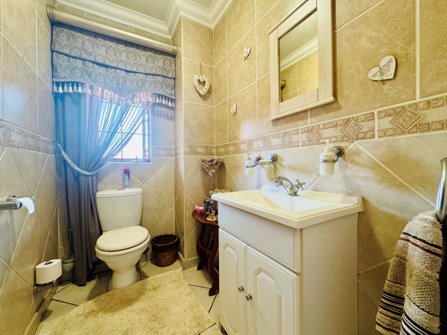 4 Bedroom Property for Sale in Rose Acres Estate Gauteng