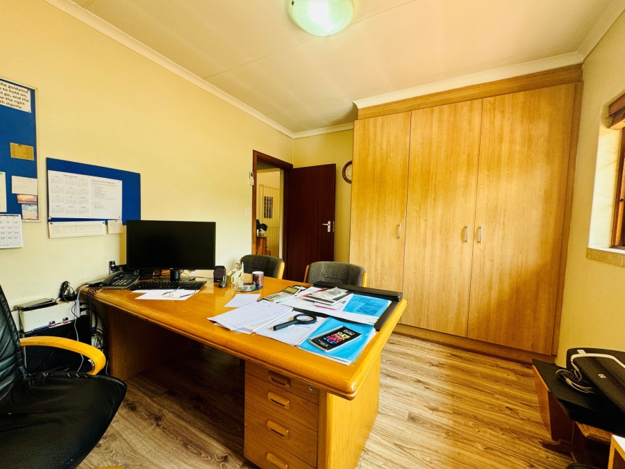 4 Bedroom Property for Sale in Rose Acres Estate Gauteng