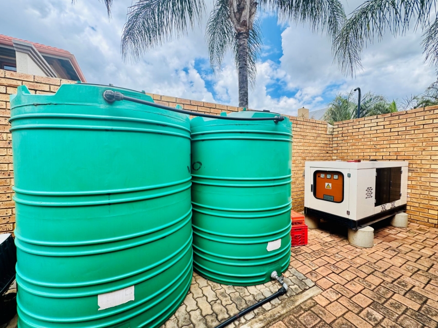 4 Bedroom Property for Sale in Rose Acres Estate Gauteng