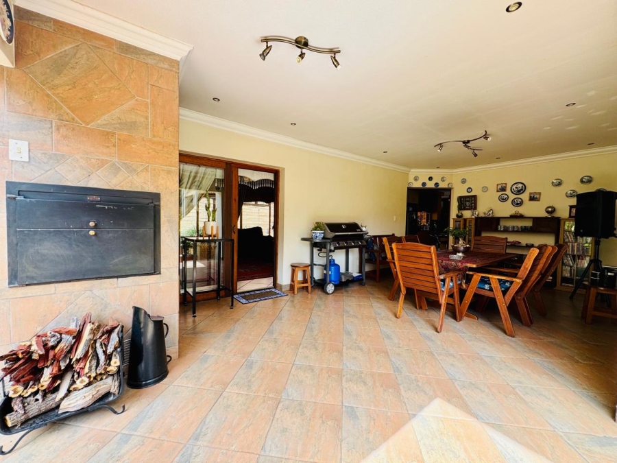 4 Bedroom Property for Sale in Rose Acres Estate Gauteng