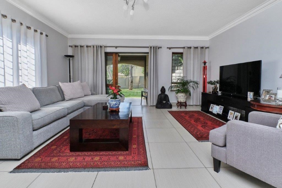 To Let 2 Bedroom Property for Rent in Douglasdale Gauteng
