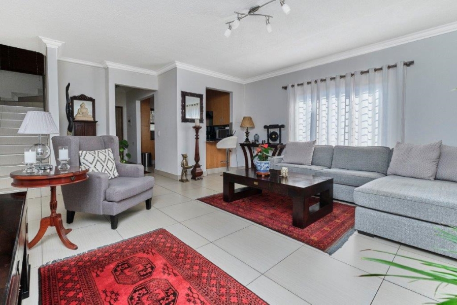 To Let 2 Bedroom Property for Rent in Douglasdale Gauteng