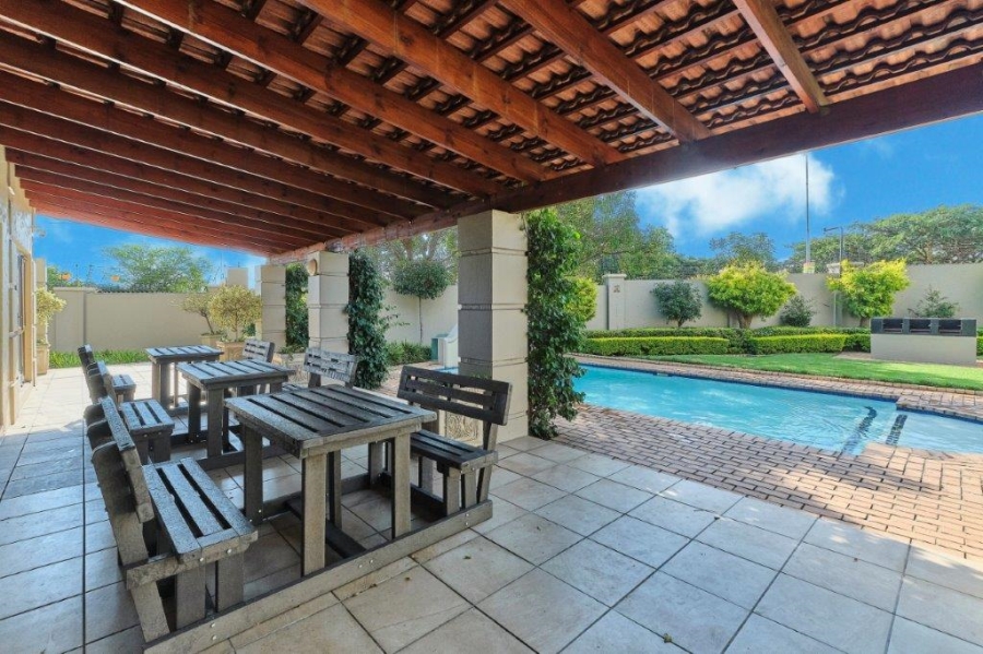 To Let 2 Bedroom Property for Rent in Douglasdale Gauteng