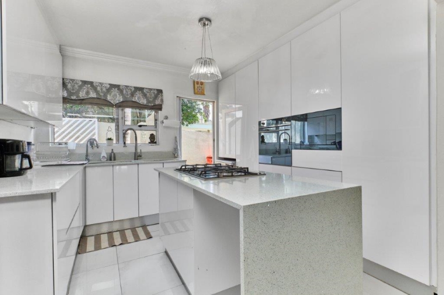 3 Bedroom Property for Sale in Sunninghill Gauteng