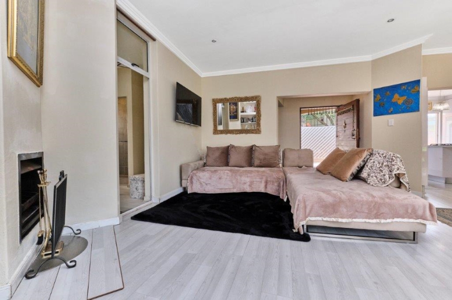 3 Bedroom Property for Sale in Sunninghill Gauteng