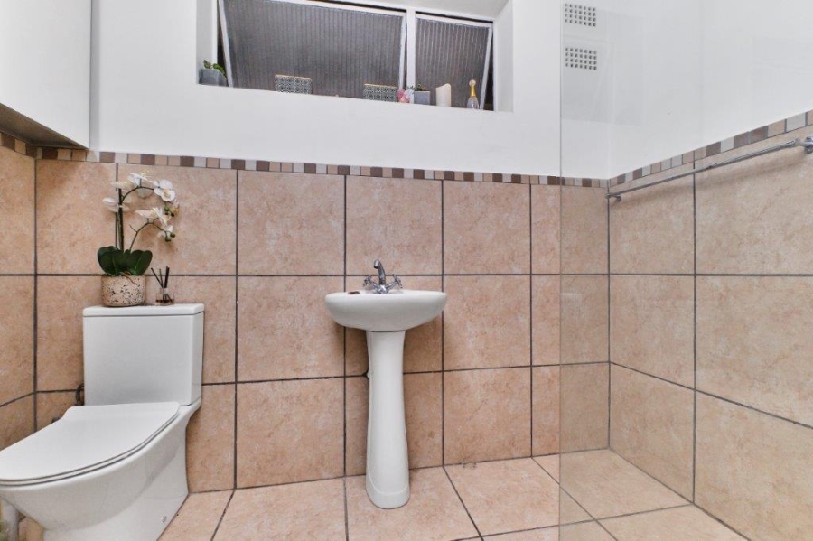 1 Bedroom Property for Sale in Bordeaux Gauteng