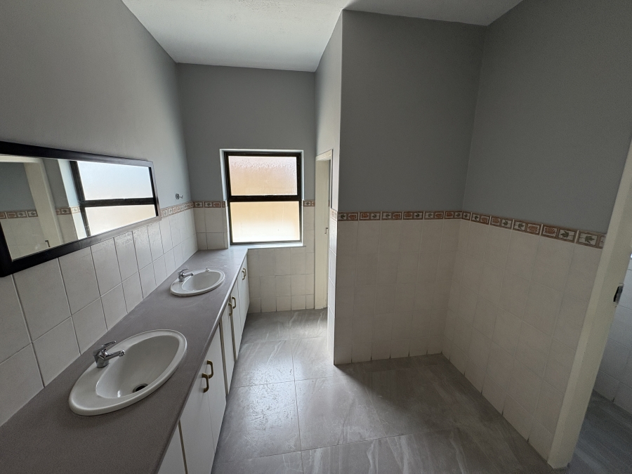 To Let commercial Property for Rent in Jet Park Gauteng