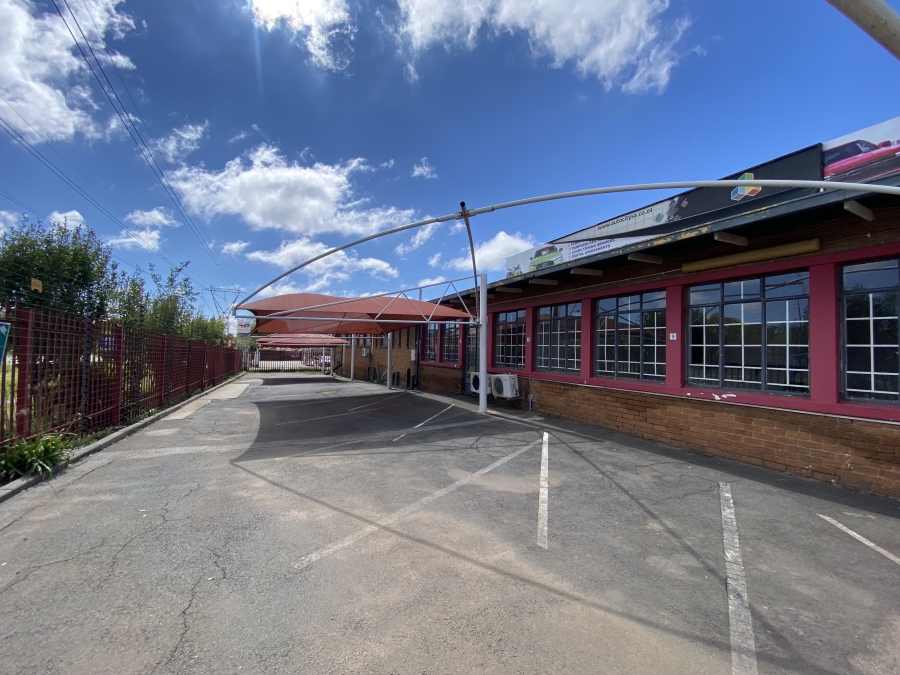 To Let commercial Property for Rent in Spartan Gauteng