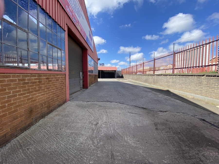 To Let commercial Property for Rent in Spartan Gauteng