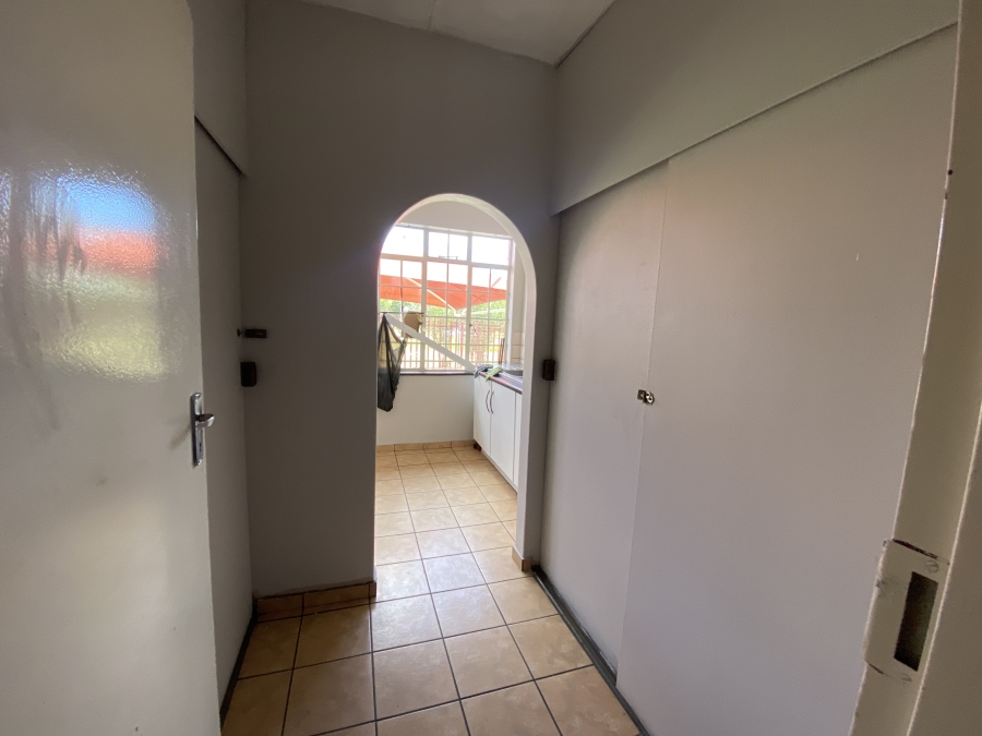 To Let commercial Property for Rent in Spartan Gauteng