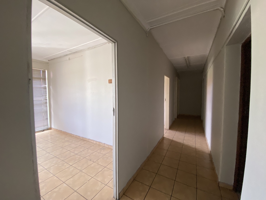 To Let commercial Property for Rent in Spartan Gauteng