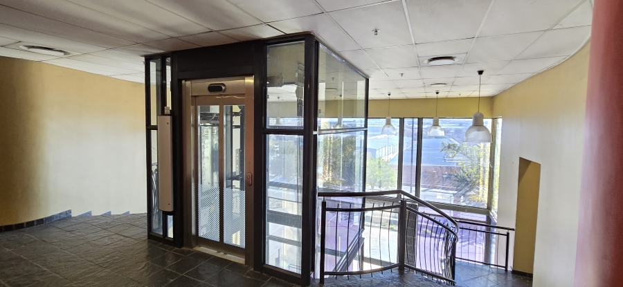 To Let commercial Property for Rent in North Riding Gauteng