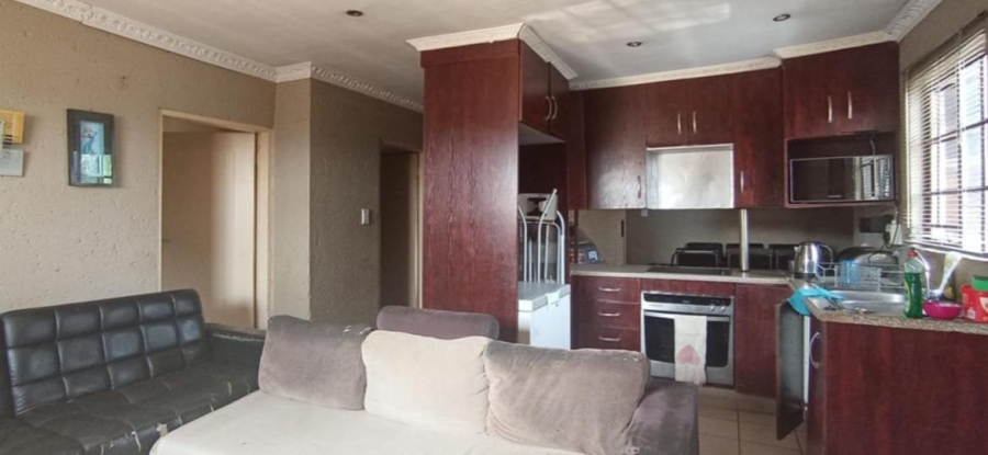 3 Bedroom Property for Sale in Clayville Gauteng