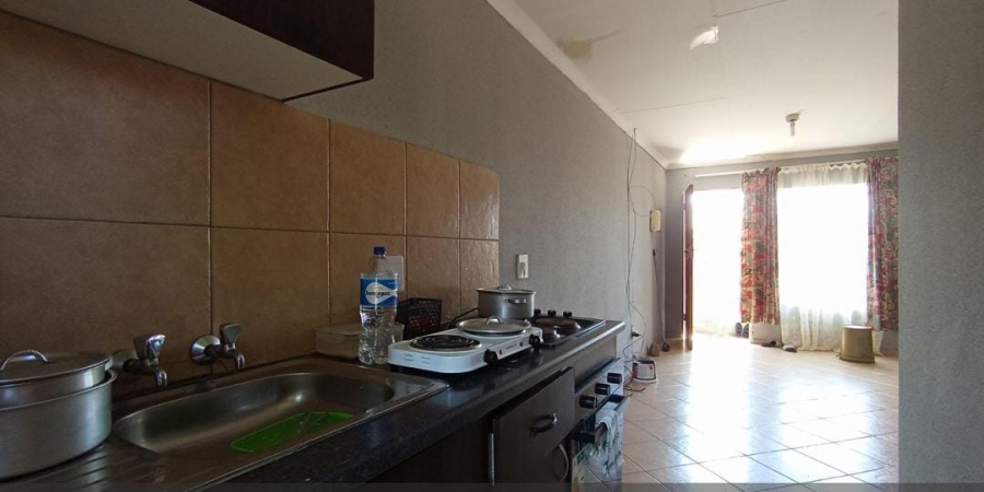 2 Bedroom Property for Sale in Olievenhoutbosch Gauteng