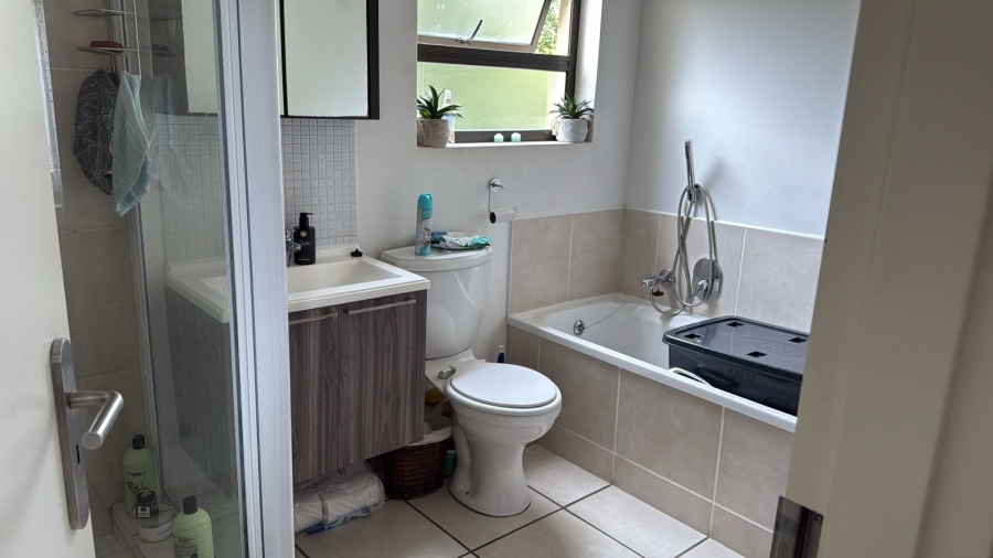 1 Bedroom Property for Sale in Bryanston Gauteng