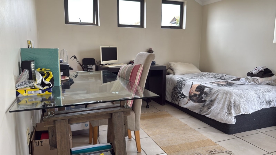 1 Bedroom Property for Sale in Bryanston Gauteng