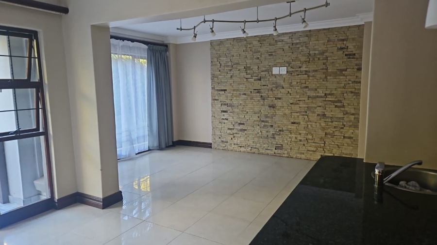 5 Bedroom Property for Sale in Midstream Estate Gauteng
