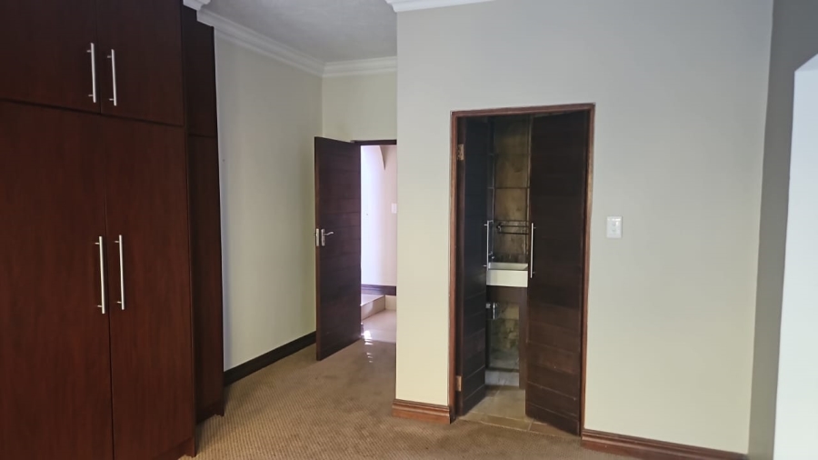 5 Bedroom Property for Sale in Midstream Estate Gauteng