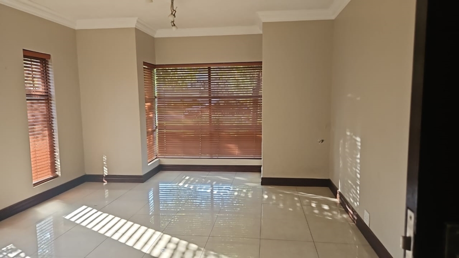 5 Bedroom Property for Sale in Midstream Estate Gauteng