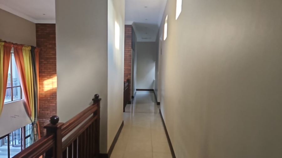 5 Bedroom Property for Sale in Midstream Estate Gauteng