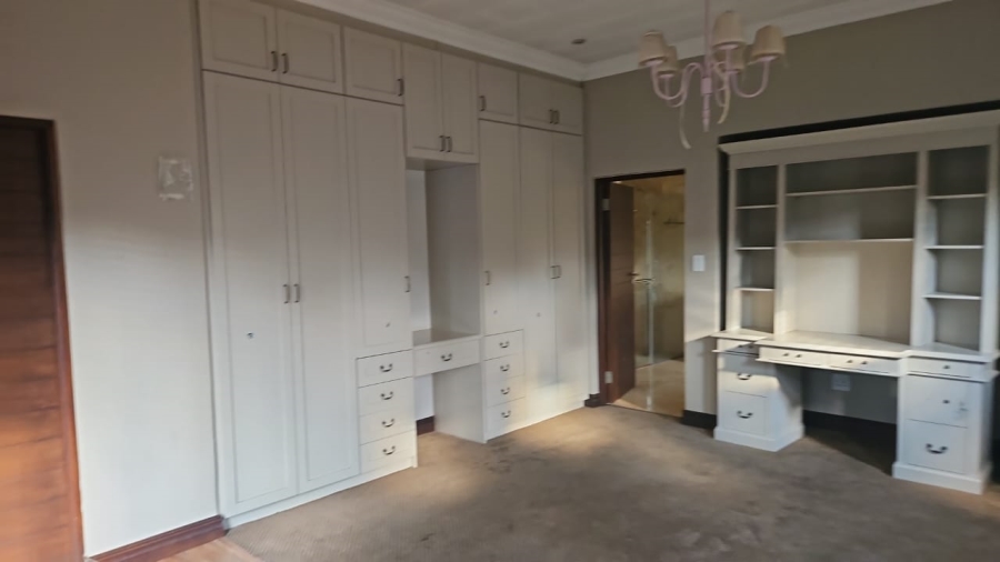 5 Bedroom Property for Sale in Midstream Estate Gauteng