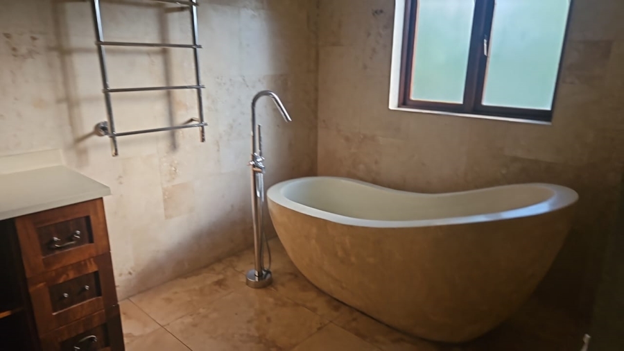 5 Bedroom Property for Sale in Midstream Estate Gauteng