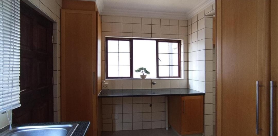 5 Bedroom Property for Sale in Midstream Estate Gauteng