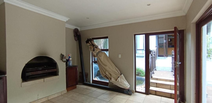 5 Bedroom Property for Sale in Midstream Estate Gauteng