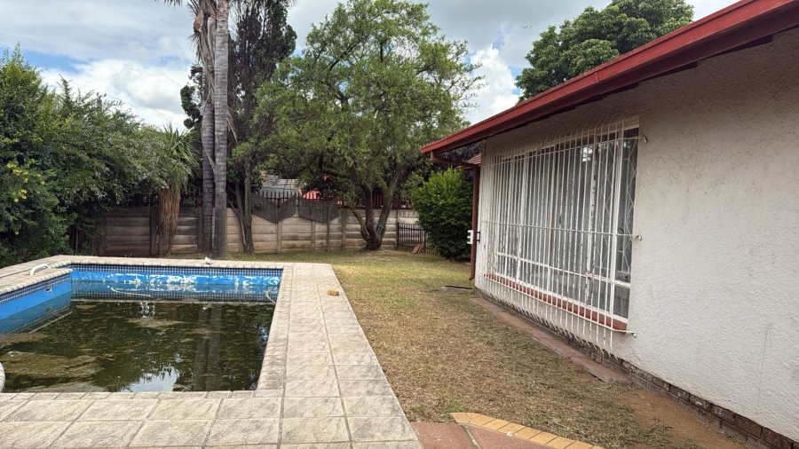 3 Bedroom Property for Sale in Birchleigh Gauteng