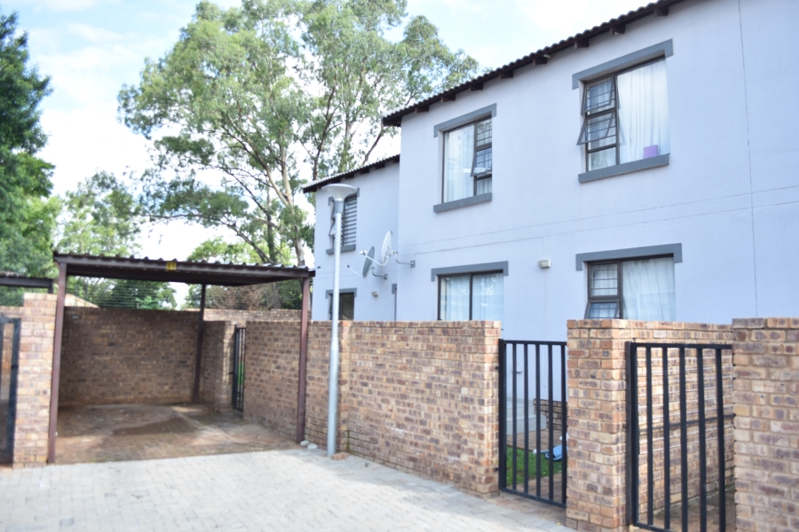 2 Bedroom Property for Sale in Chantelle Gauteng