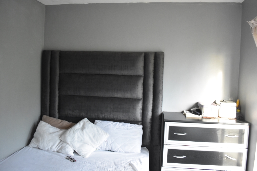 1 Bedroom Property for Sale in Pretoria North Gauteng