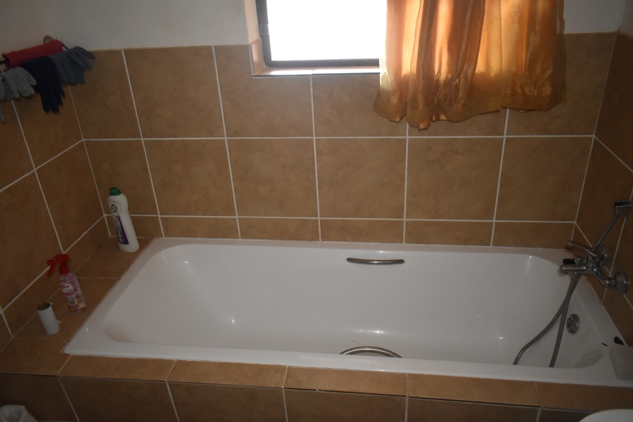 2 Bedroom Property for Sale in Chantelle Gauteng