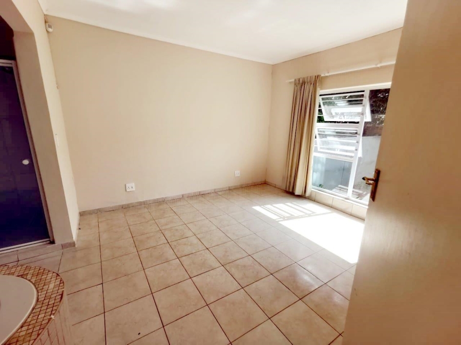 To Let 3 Bedroom Property for Rent in Northcliff Gauteng
