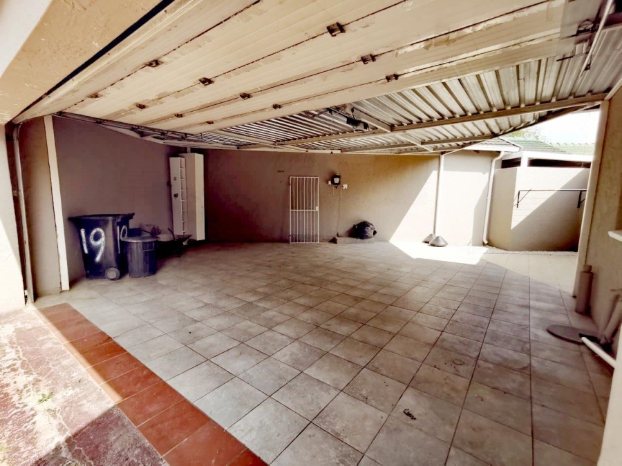 To Let 3 Bedroom Property for Rent in Northcliff Gauteng