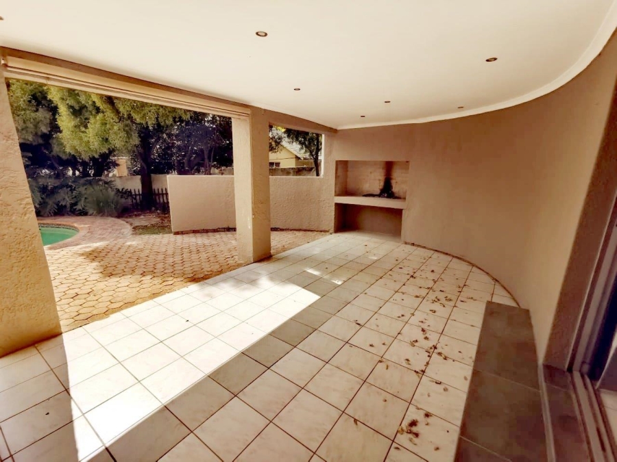 To Let 3 Bedroom Property for Rent in Northcliff Gauteng