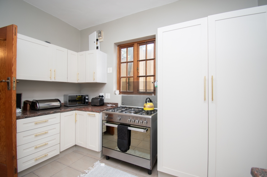 3 Bedroom Property for Sale in Mountain View Gauteng