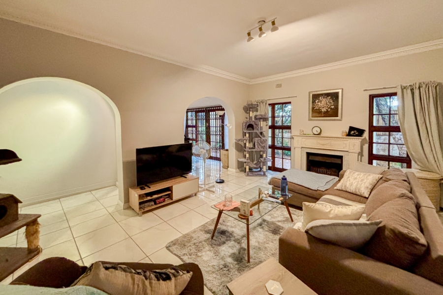 3 Bedroom Property for Sale in Mountain View Gauteng