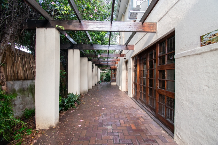 3 Bedroom Property for Sale in Mountain View Gauteng