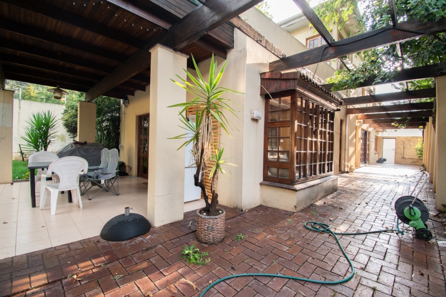 3 Bedroom Property for Sale in Mountain View Gauteng