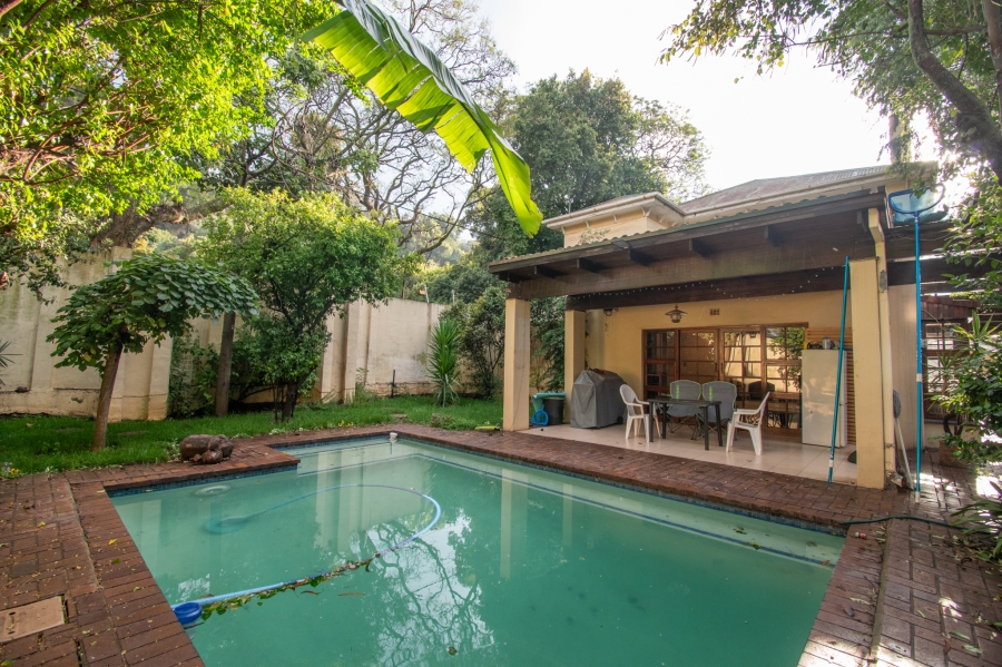 3 Bedroom Property for Sale in Mountain View Gauteng