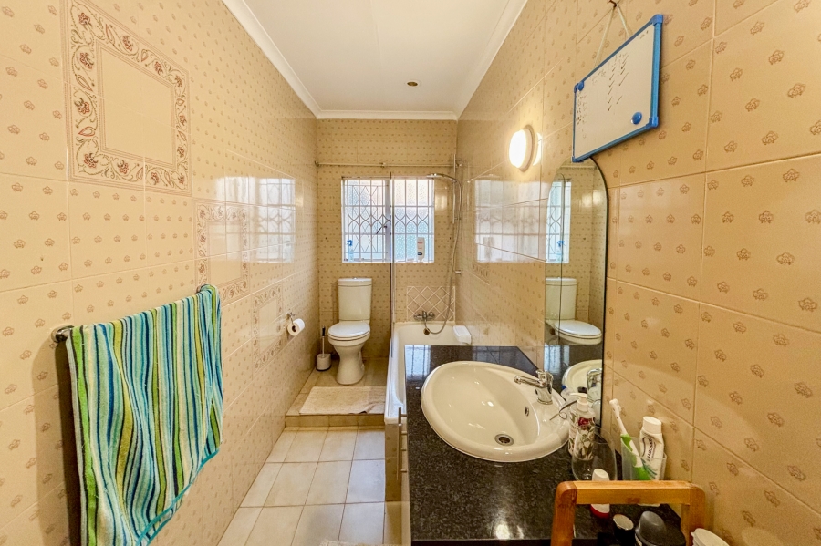 3 Bedroom Property for Sale in Mountain View Gauteng