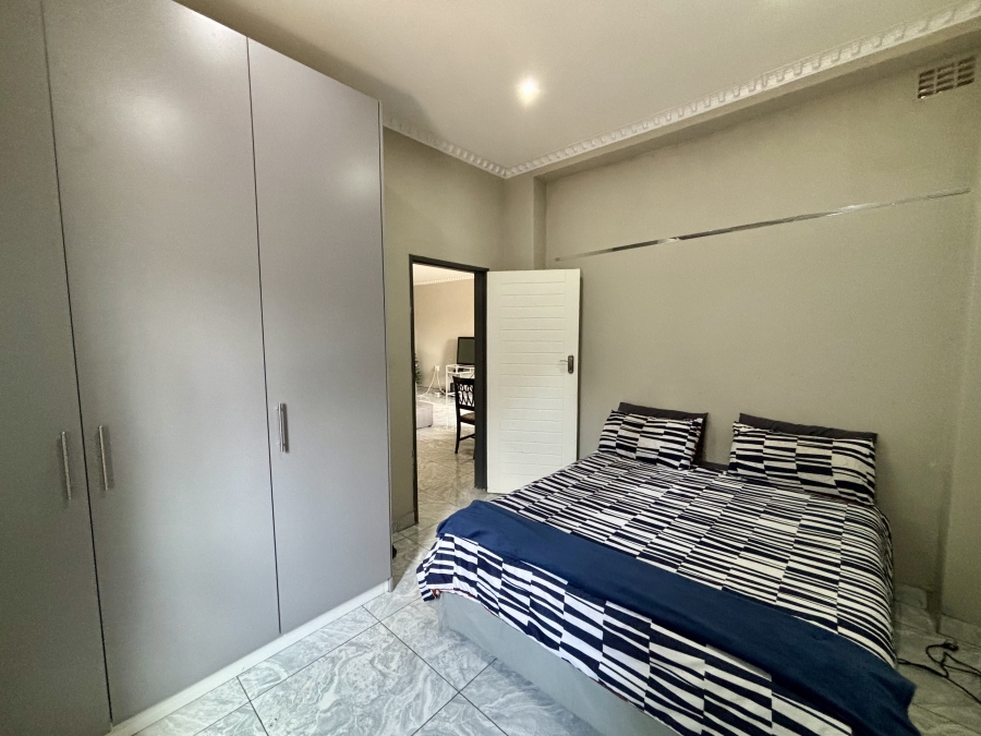 1 Bedroom Property for Sale in Blairgowrie Gauteng