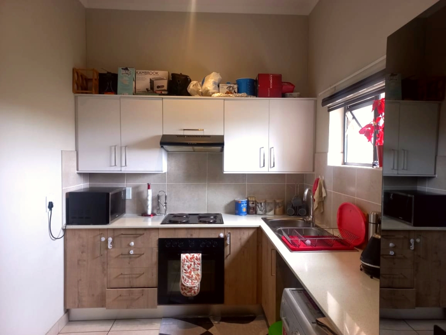 2 Bedroom Property for Sale in Whiteridge Gauteng