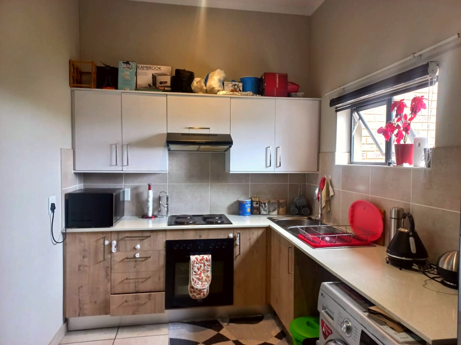 2 Bedroom Property for Sale in Whiteridge Gauteng