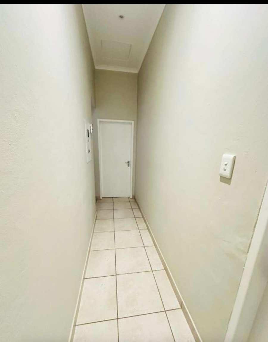 2 Bedroom Property for Sale in Whiteridge Gauteng