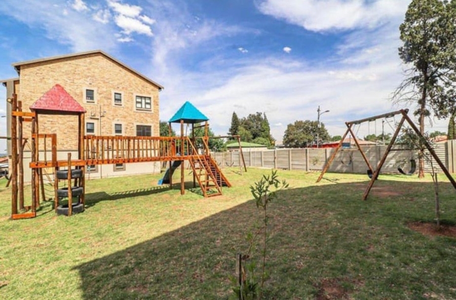 2 Bedroom Property for Sale in Whiteridge Gauteng